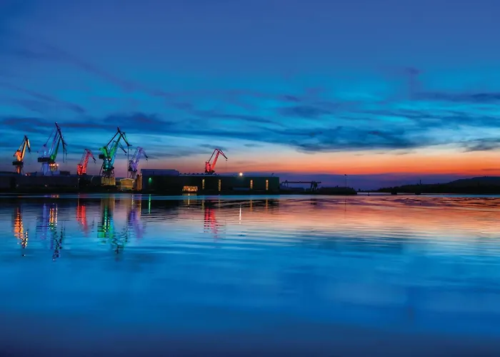Gorgeous In Apartment