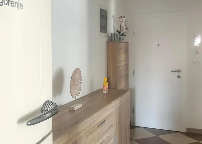 Apartment Gorgeous In Pula